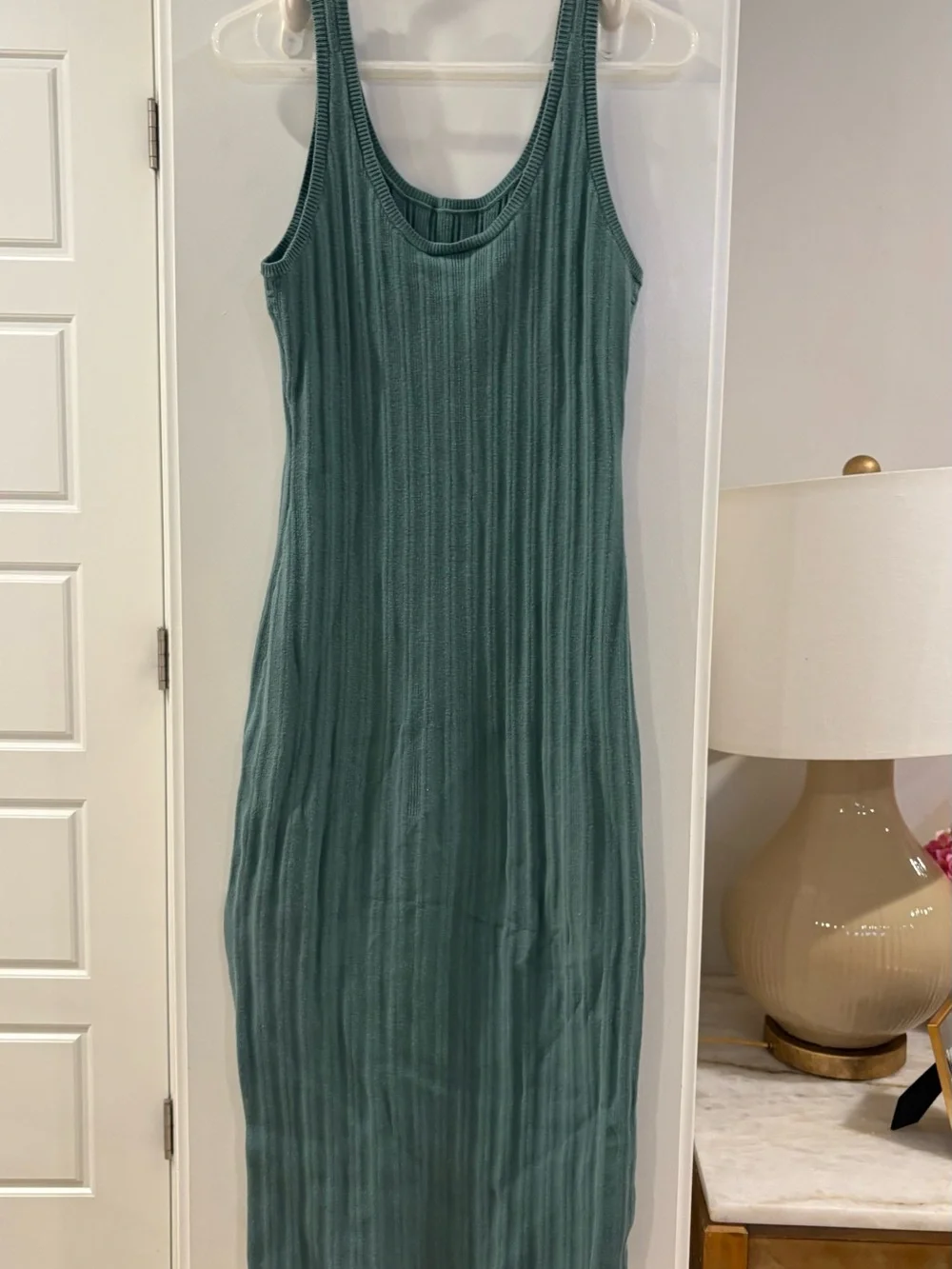 Abercrombie & Fitch body skimming